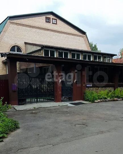 Дом 670 м² на участке 12 сот.