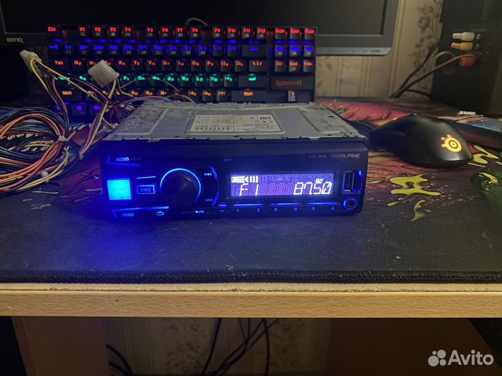 Магнитола Alpine UTE-80B