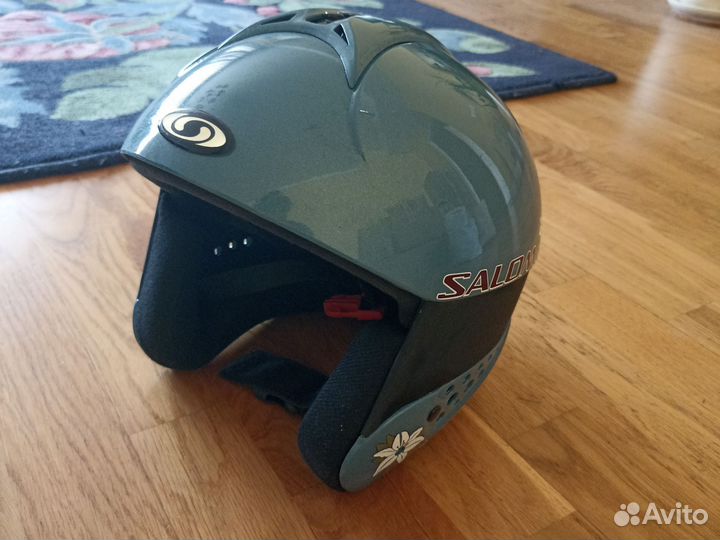 Шлем горнолыжный женский