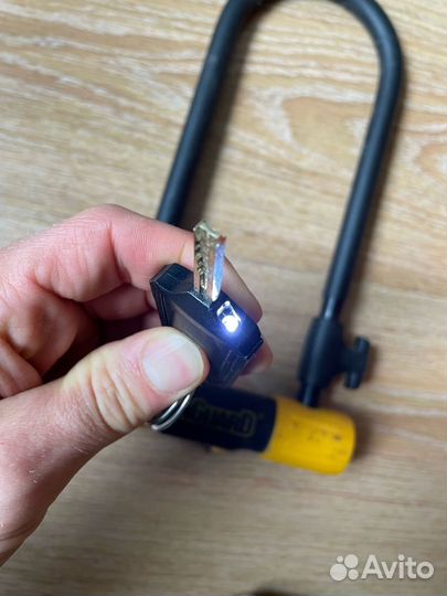 Велозамок скоба U-Lock OnGuard