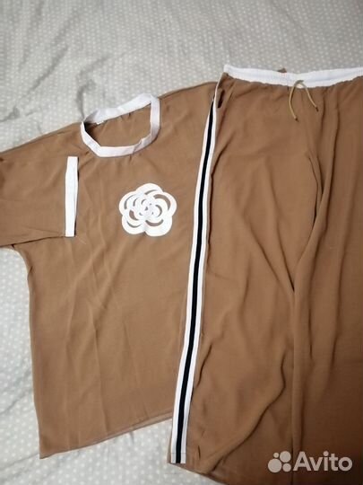 Женский костюм