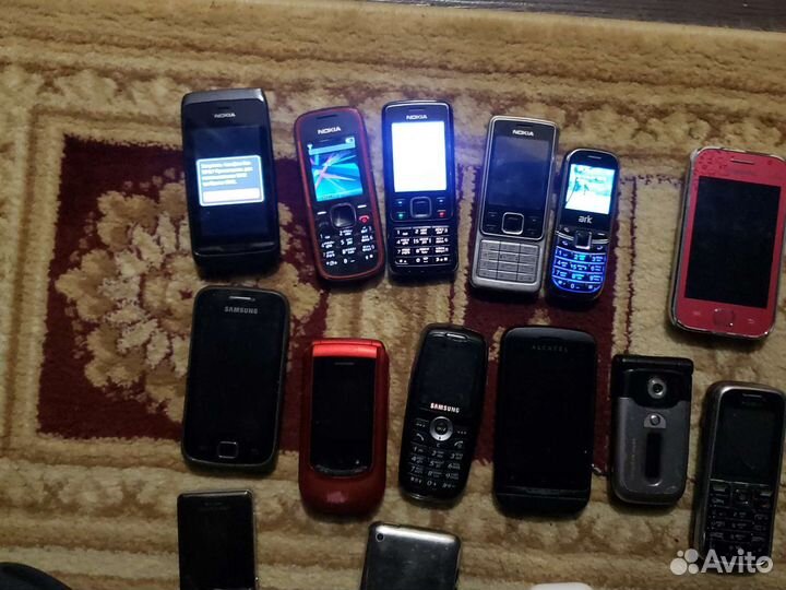 Телефон Samsung galaxy s5660