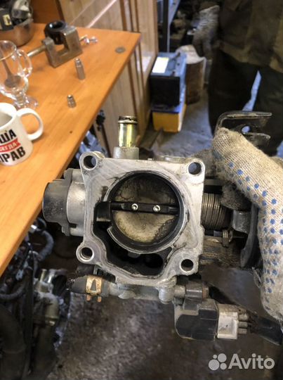 Заслонка дроссельная Toyota Avensis 1zz