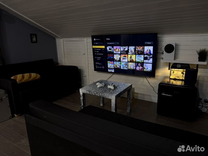 Стол стилизованный