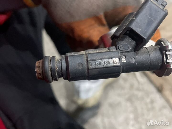 Рампа форсунка мазда форд 2.0 lf