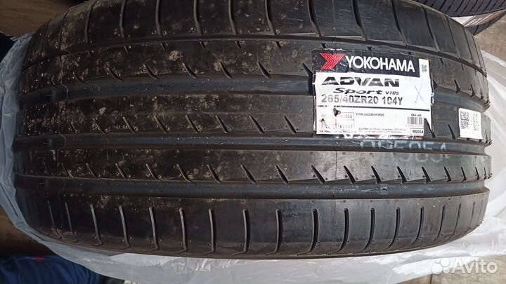 Yokohama Advan Sport V105 265/40 R20 и 295/35 R20 105Y