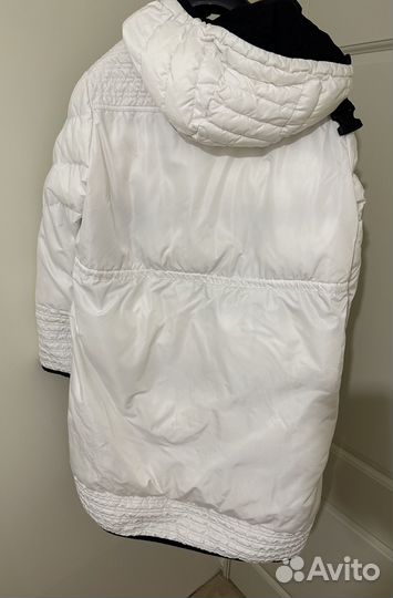 Пуховик Pinko 44 размер белый с черной подкладкой