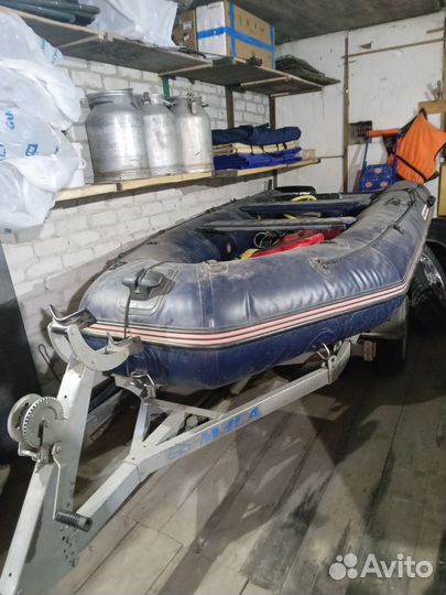 Продам лодку под мотор до 25сил