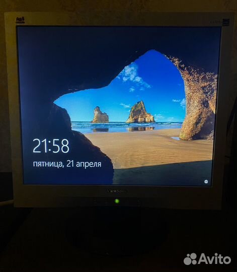 Монитор 17” Viewsonic VA703M-4