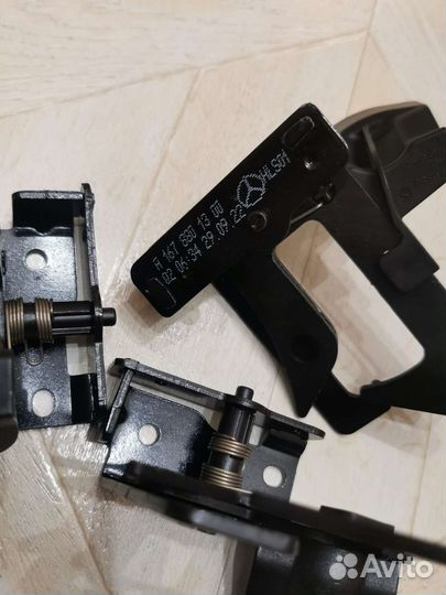 Mercedes V167 x167 gle gls крючок капота новый