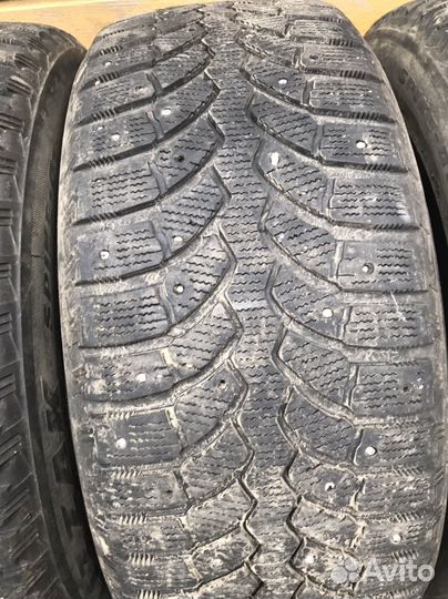 Bridgestone Blizzak Spike-01 235/55 R17 103T