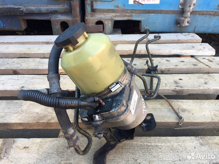 Насос гур TRW Opel Astra H / Zafira B