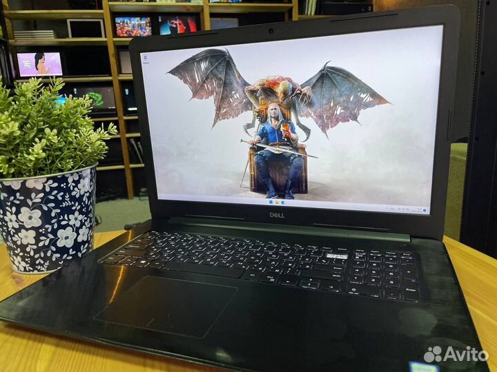 Ноутбук Dell / 17.3 / i5 / R7 4gb / 8gb / SSD+HDD