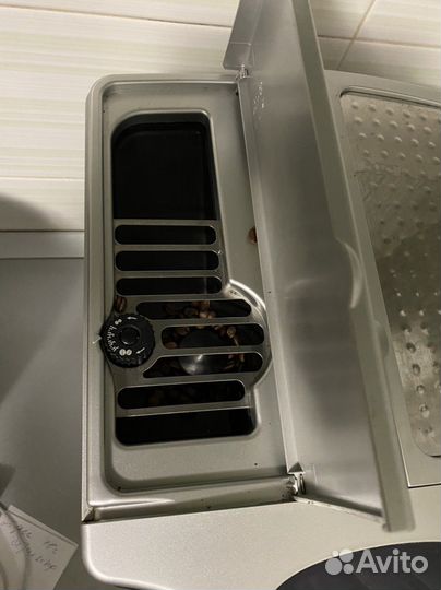 Кофемашина с автоматическим капучинатором