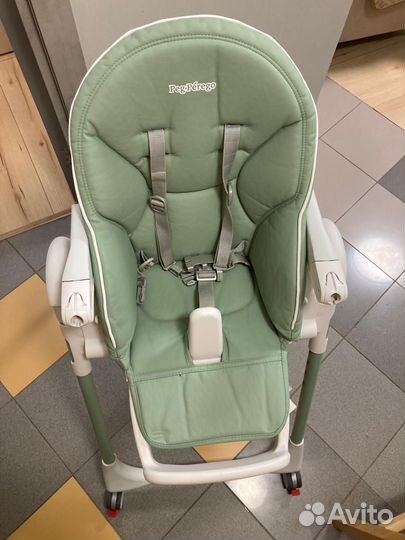 Два стульчика для кормления