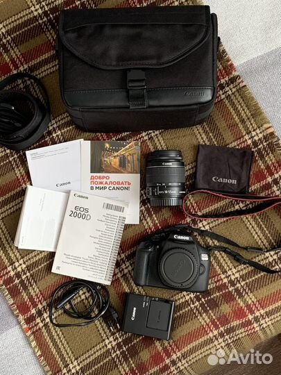 Canon EOS 2000D kit ef-s 18-55mm f/3.5-5.6 III