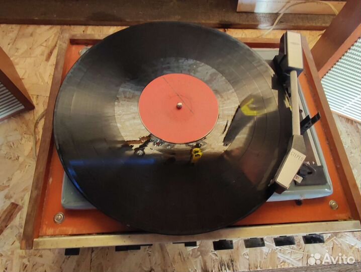 Проигрыватель винила