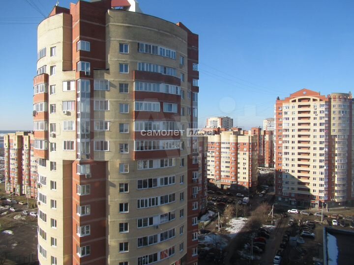 2-к. квартира, 69 м², 13/17 эт.