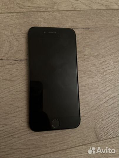 iPhone 8, 64 ГБ