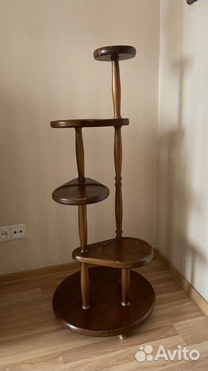 Подставка для цветов деревянная