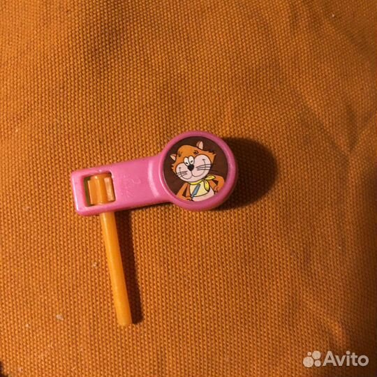 Лошадь трещетка зеркало мелкие игрушки из киндера