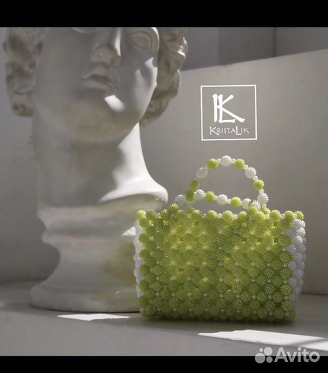 Сумочка из бусин ,ручная работа