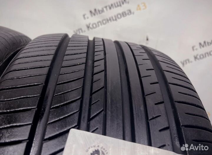 Yokohama Advan dB V552 245/45 R17 94Y