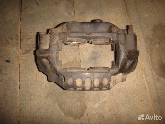 Суппорт 4Runner/HiLux (89-01) перед.R б\у