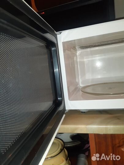 Микроволновая печь с грилем Vitek VT-1682W