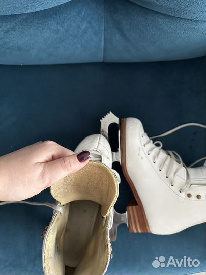 Коньки фигурные