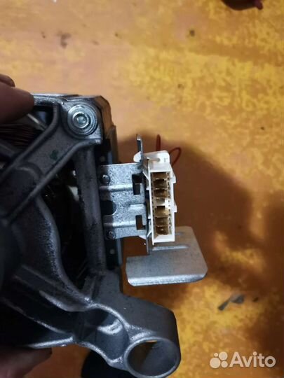 Двигататель стиральной машины