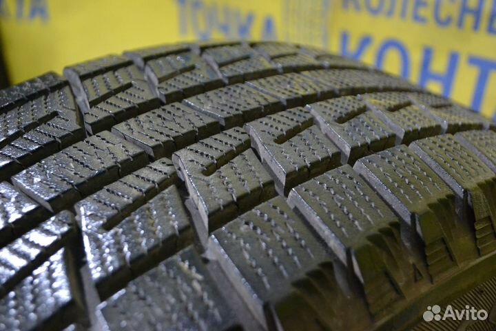 Bridgestone ST30 215/65 R16