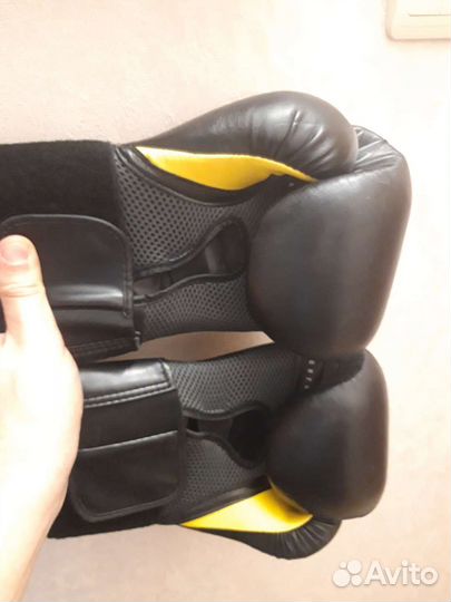 Боксерские перчатки Everlast Elite prostyle
