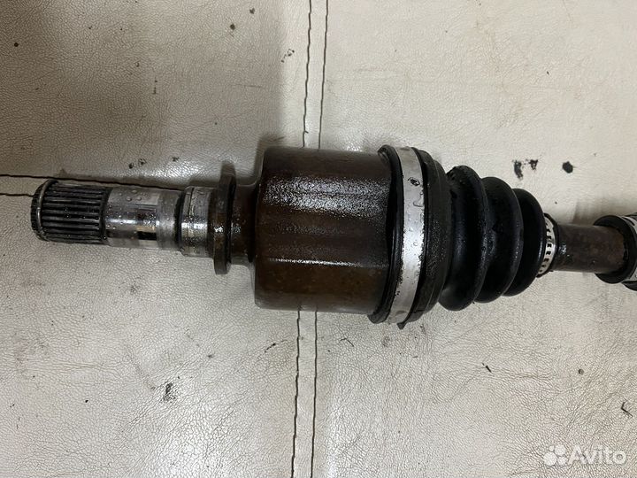 Привод левый mazda 3 2.0 под гайку