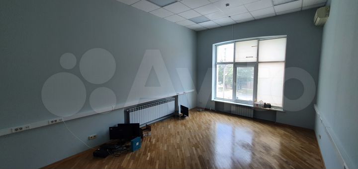 Офис с ремонтом и кабинетами, 2 этаж, 345 м2