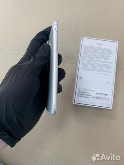 iPhone 8, 64 ГБ
