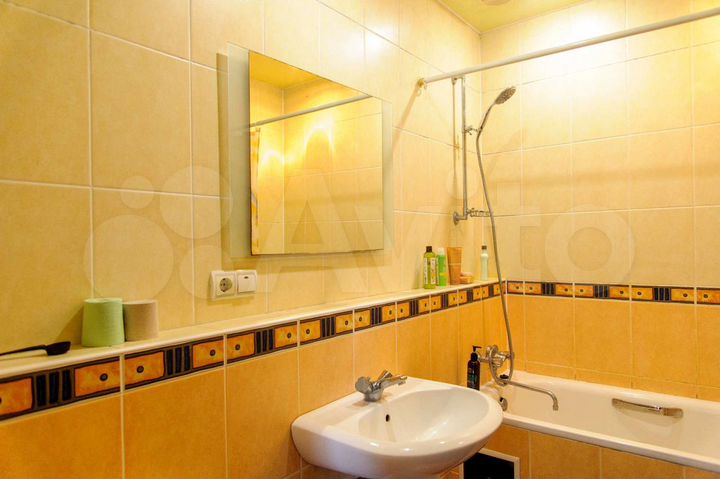 2-к. квартира, 58 м², 2/2 эт.