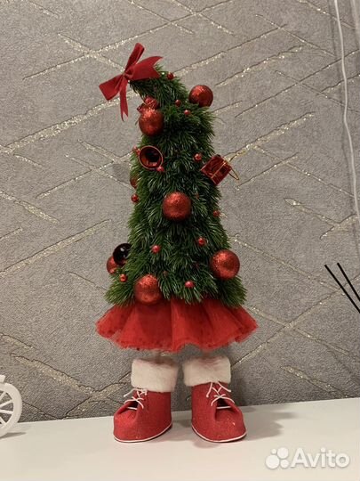 Елка топотушка