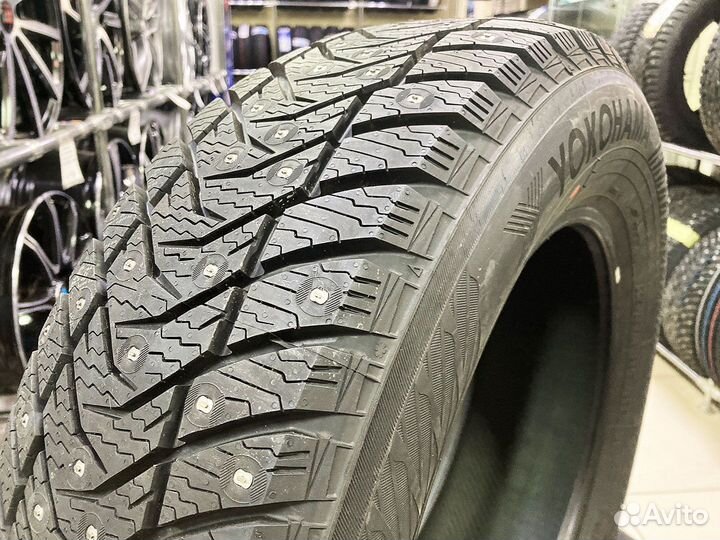 Yokohama Ice Guard IG65 215/50 R17