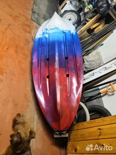 Каяк пластиковый