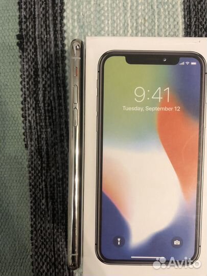 iPhone X, 64 ГБ