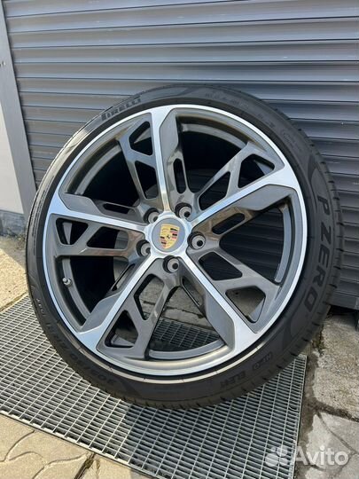 Porsche Taycan, GTS, Cross Turismo оригинал R21