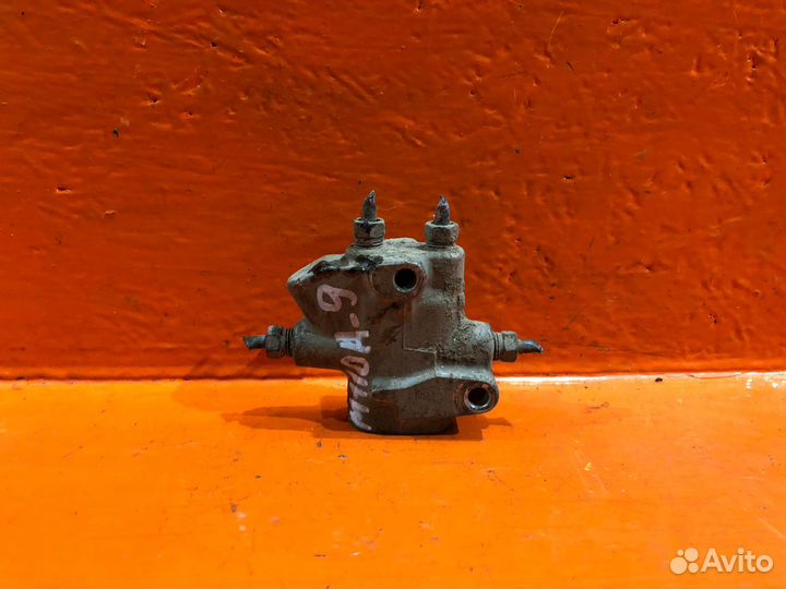 Распределитель тормозной toyota duet