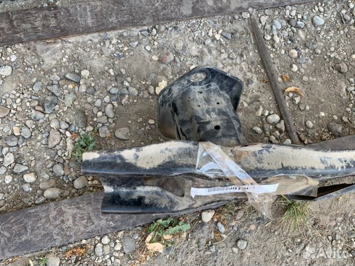 Усилитель бампера задний Bmw 3-Series F30 / F31