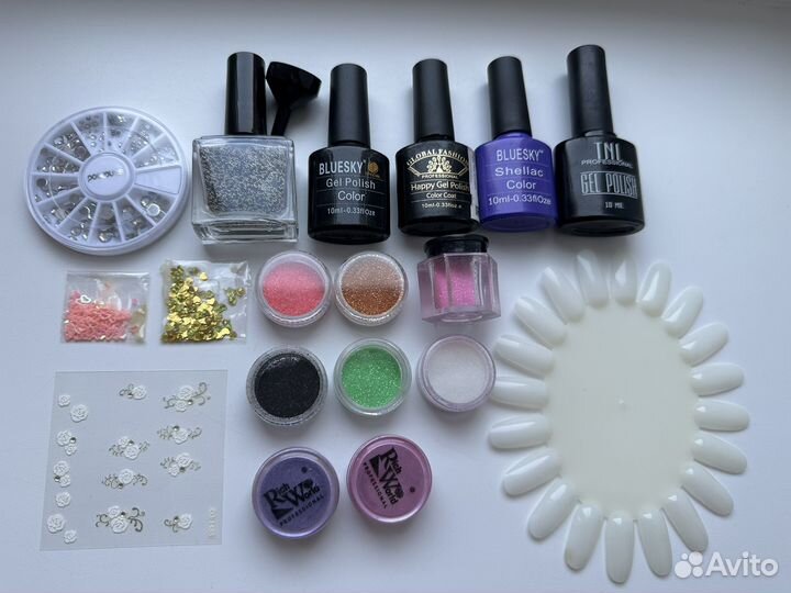 Гель лак для ногтей, стразы, блестки