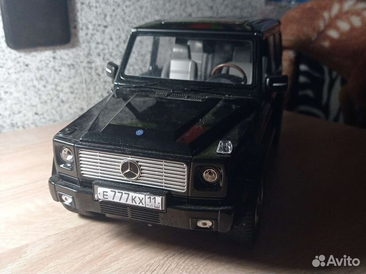 Mercedes Benz G55 на пульте управления