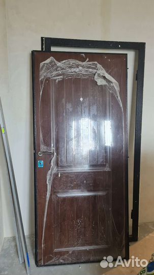 Дверь входная железная бу