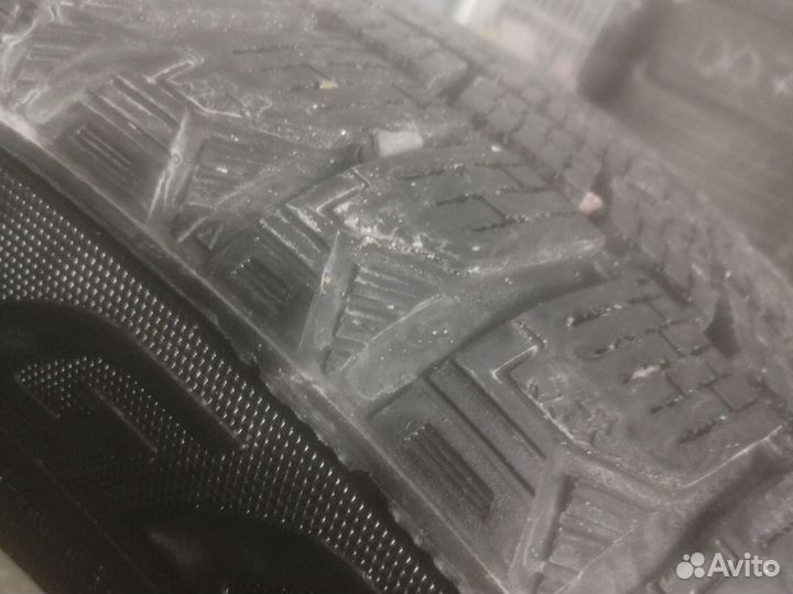 Goform Frozenero 215/50 R17 95T