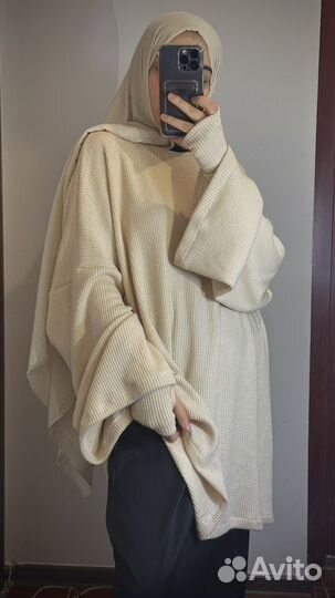 Свитер оверсайз с нарукавниками