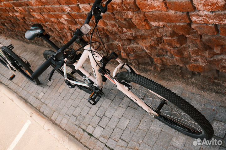 Велосипед MTB GT Laguna